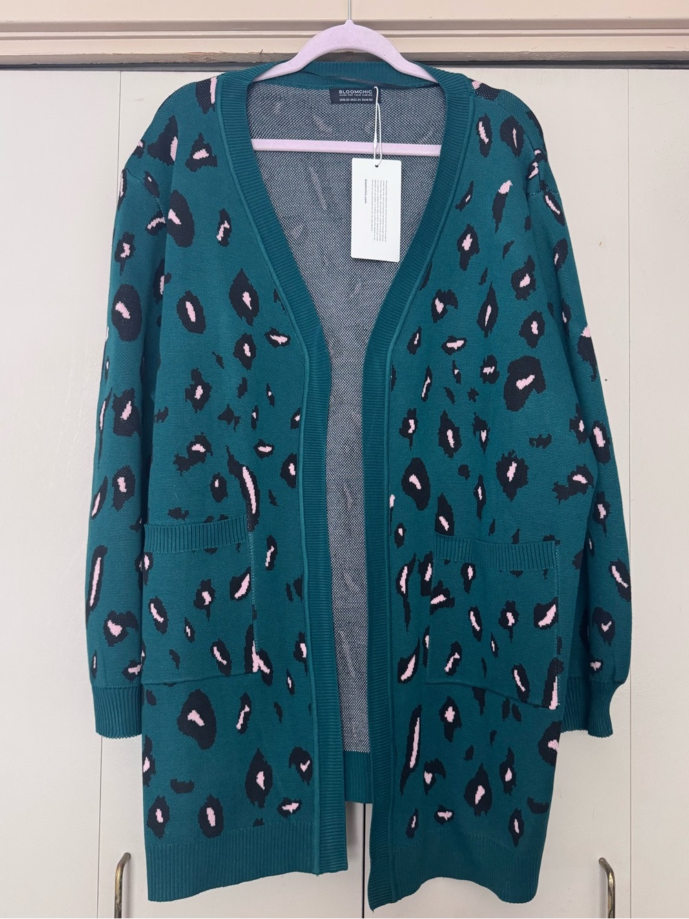 NWT Bloomchic Emerald Green Cheetah Cardigan Size 18/20